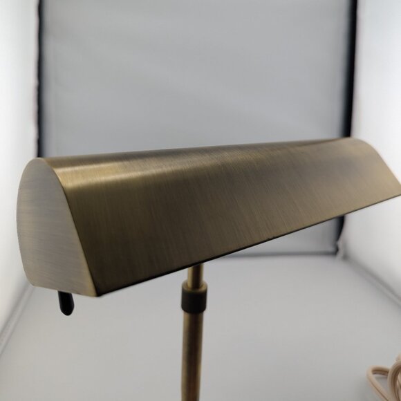 Elegant Extendable Brass Picture Light by Ecolux - Picture 1 of 6
